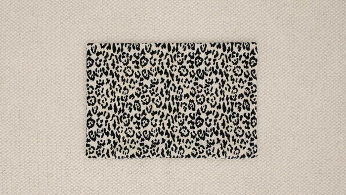 15" X 22" SERENGETI CUT VELVET // SNOW | FALL SALE
