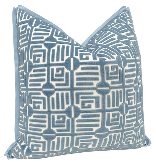 LABYRINTH VELVET // BLUE | THIBAUT