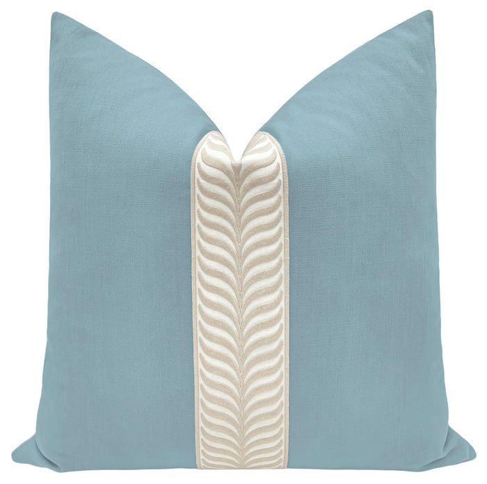 CLASSIC LINEN // HYDRANGEA BLUE + TRELLIS TRIM // NATURAL