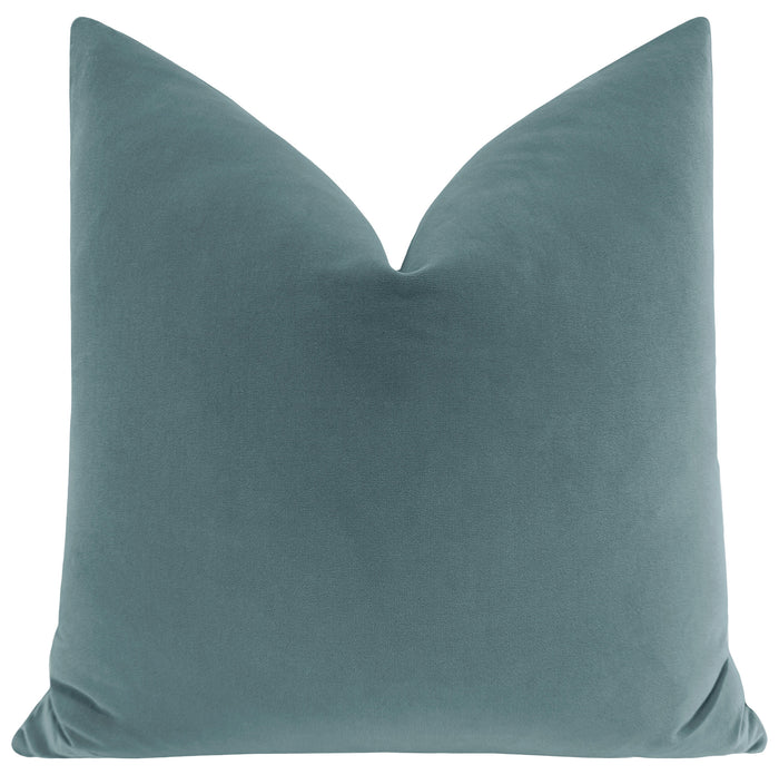 SIGNATURE VELVET // HYDRANGEA BLUE