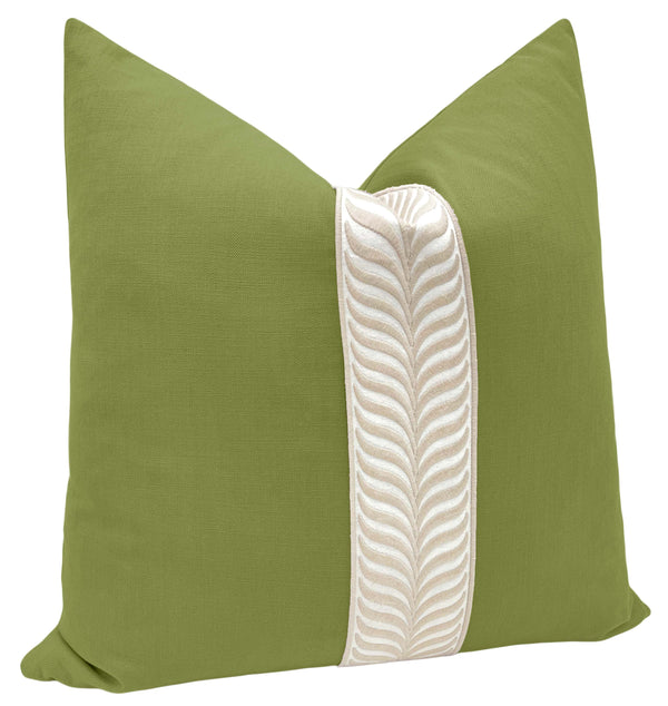CLASSIC LINEN // OLIVE + TRELLIS TRIM // NATURAL