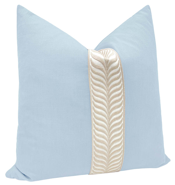 CLASSIC LINEN // POWDER BLUE + TRELLIS TRIM // NATURAL