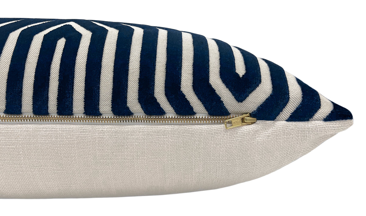 THE XL LUMBAR :: VANDERBILT VELVET // BLEU | SCHUMACHER