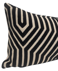 THE XL LUMBAR :: VANDERBILT VELVET // NOIR | SCHUMACHER