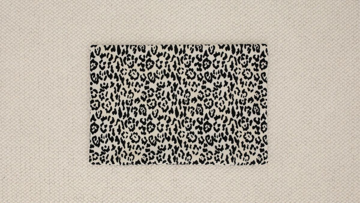 15" X 22" SERENGETI CUT VELVET // SNOW | SUMMER SALE
