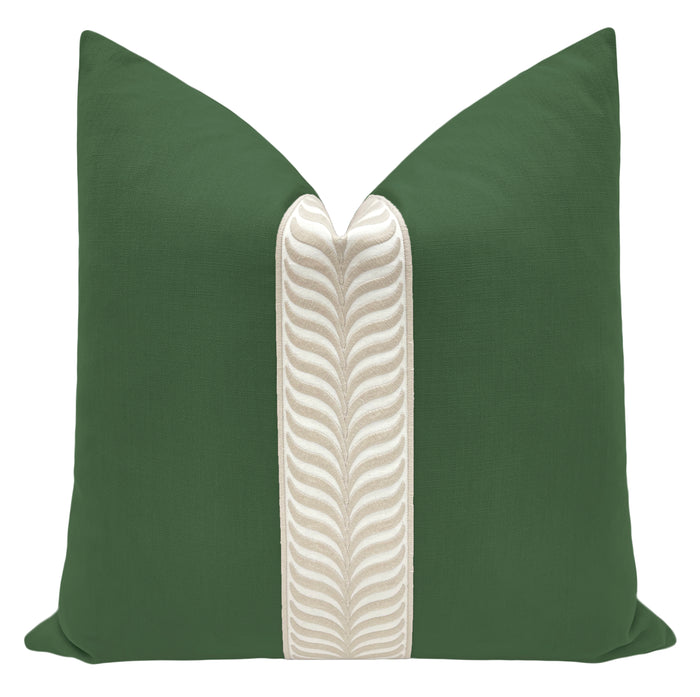 CLASSIC LINEN // BASIL + TRELLIS TRIM // NATURAL