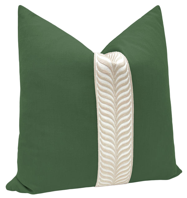 CLASSIC LINEN // BASIL + TRELLIS TRIM // NATURAL