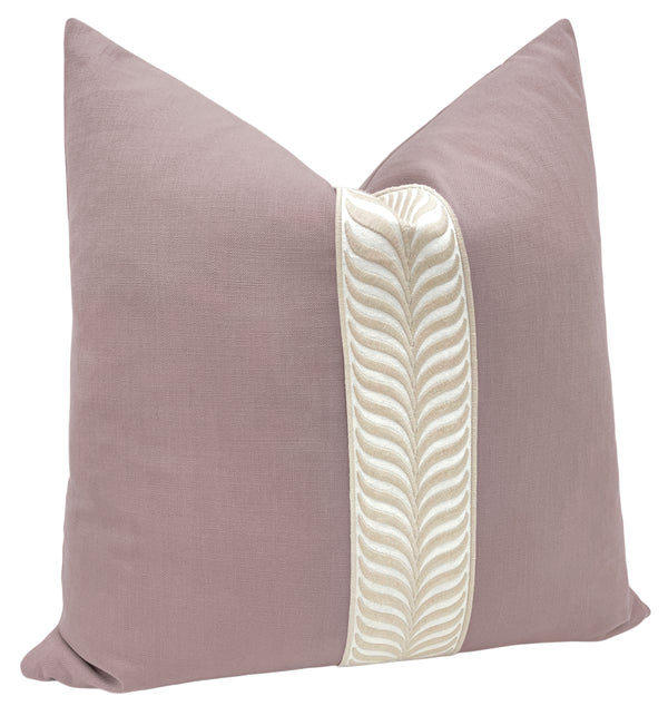 CLASSIC LINEN // SMOKEY LAVENDER + TRELLIS TRIM // NATURAL