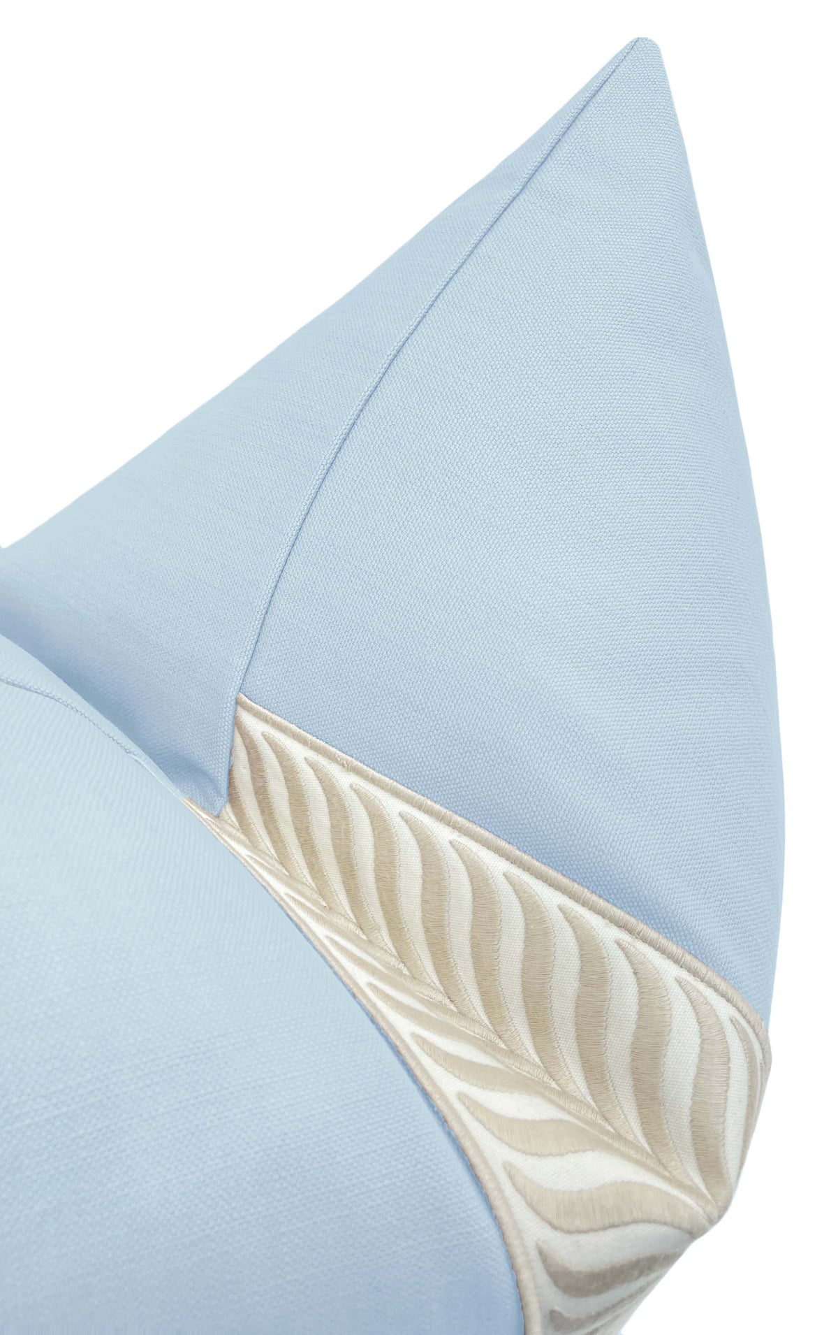 FINAL SALE : 22" X 22" CLASSIC LINEN // POWDER BLUE + TRELLIS TRIM // NATURAL PILLOW COVER