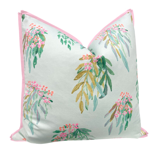 LARA | LULIE WALLACE