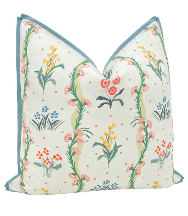 LUCY | LULIE WALLACE