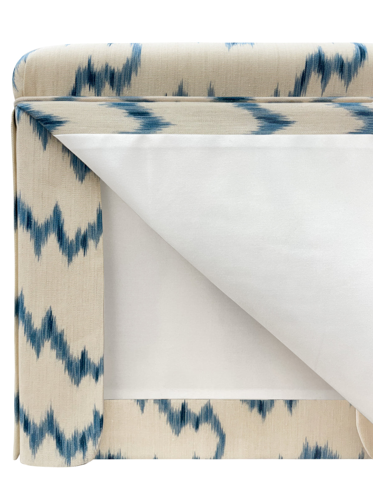 THE SKIRTED OTTOMAN :: MALLORCAN IKAT | LEE JOFA