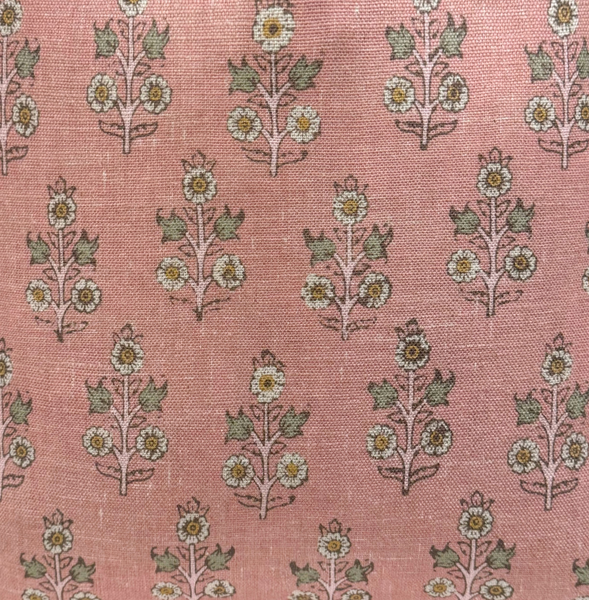 THE SKIRTED OTTOMAN :: POPPY SPRIG | GP & J BAKER