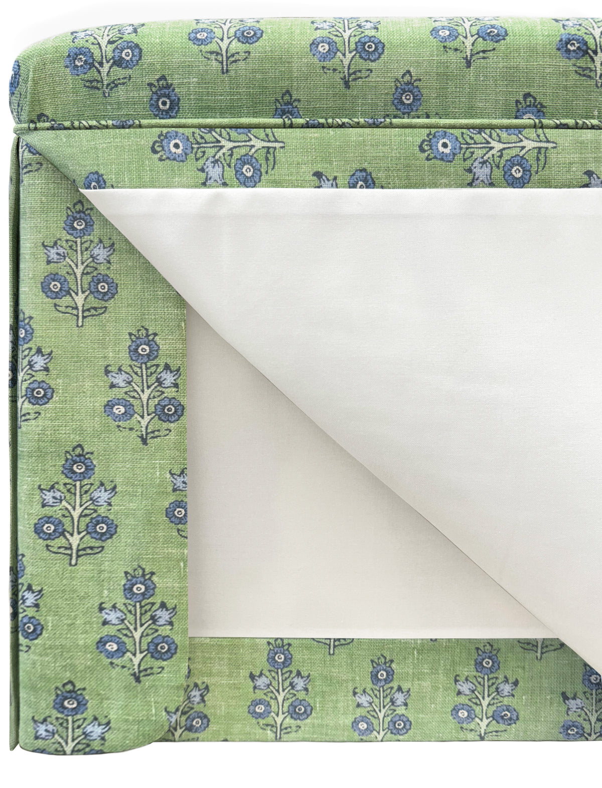 THE SKIRTED OTTOMAN :: POPPY SPRIG | GP & J BAKER