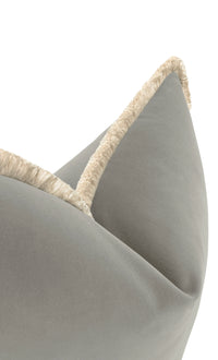 SIGNATURE VELVET // DOVE GREY
