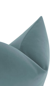SIGNATURE VELVET // HYDRANGEA BLUE
