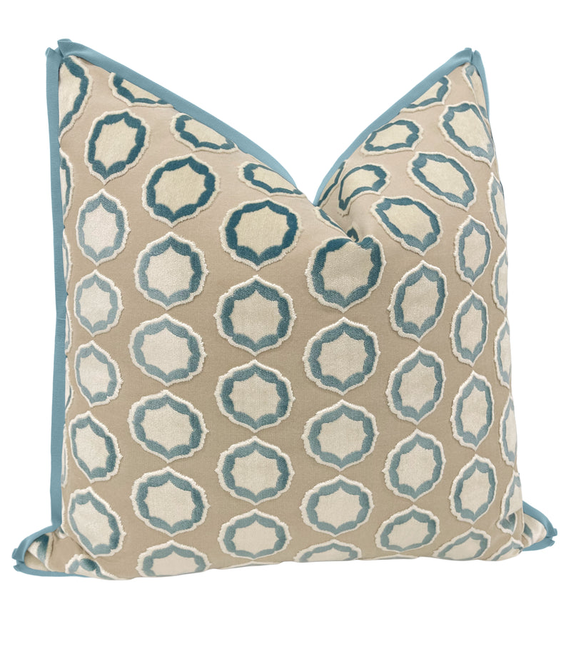 TIANA // CIEL + IVOIRE | MANUEL CANOVAS