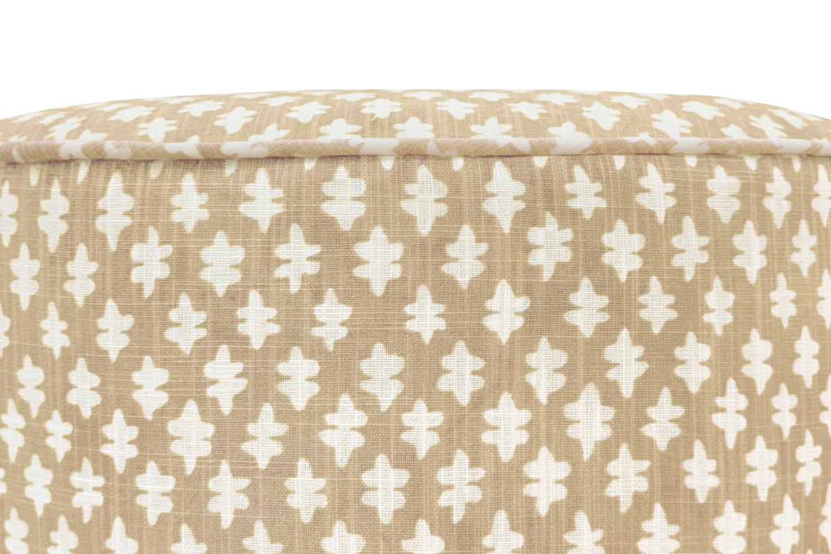 THE TIGHT ROUND OTTOMAN :: TILLY PRINT // SAND