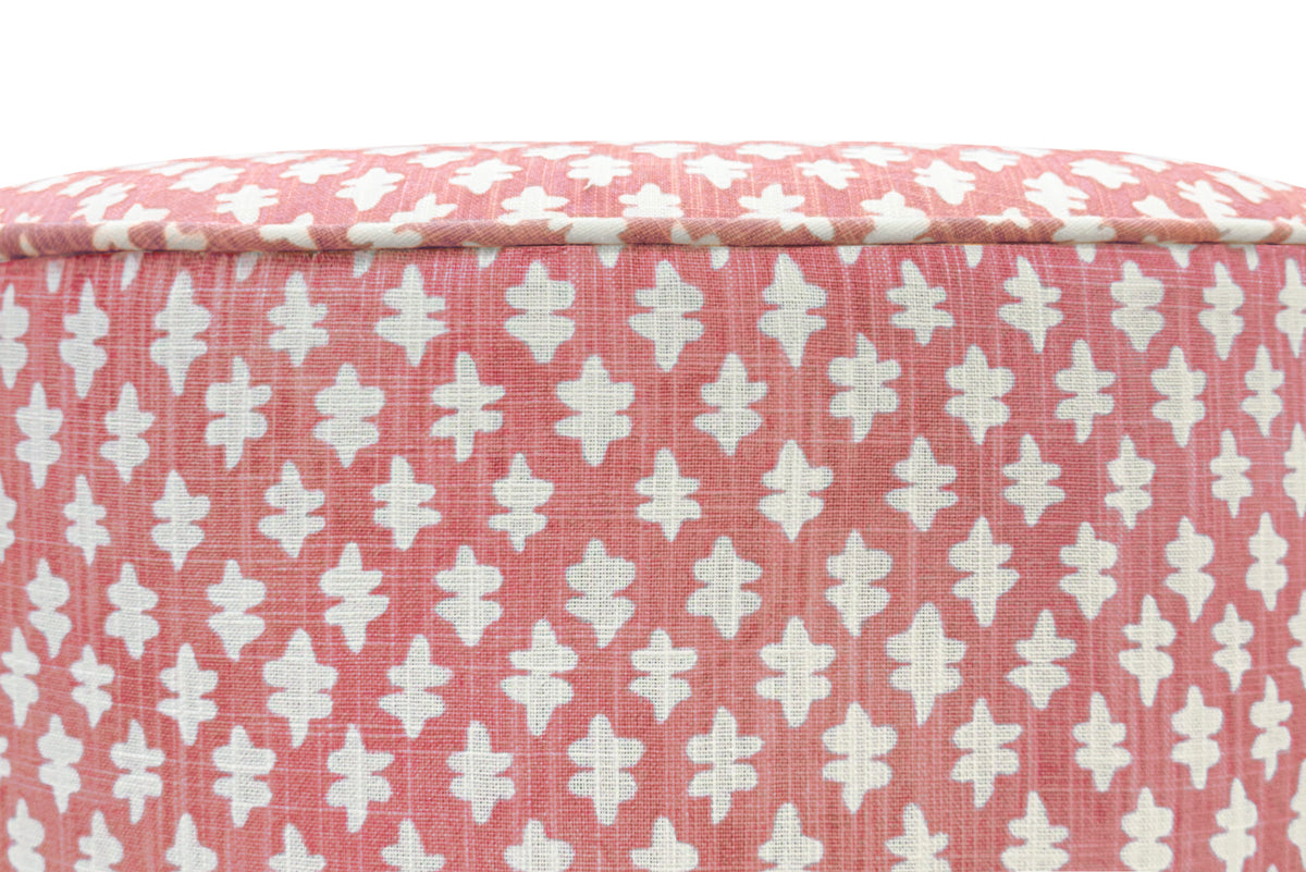 THE TIGHT ROUND OTTOMAN :: TILLY PRINT // CARNATION