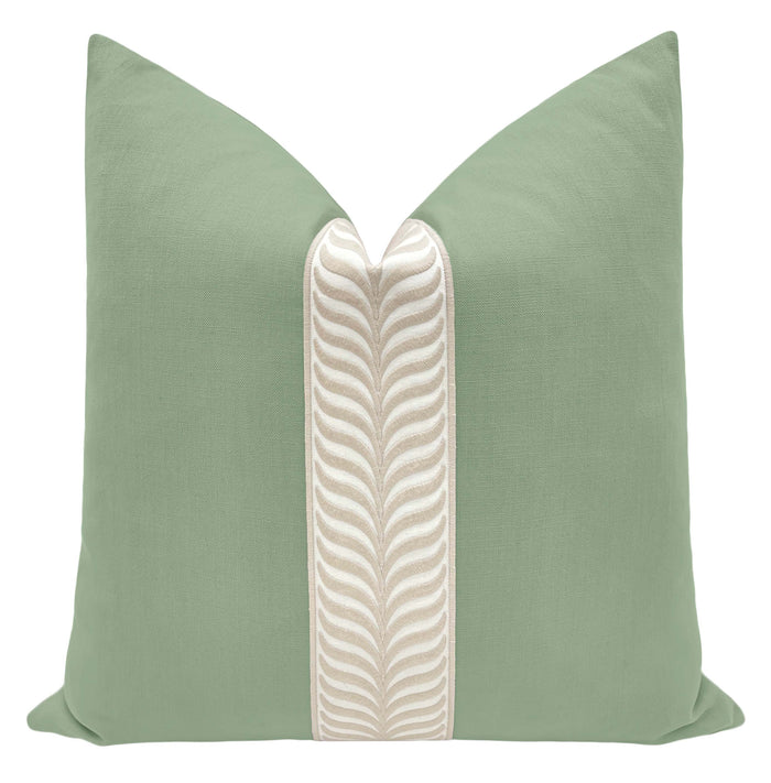 CLASSIC LINEN // EUCALYPTUS + TRELLIS TRIM // NATURAL